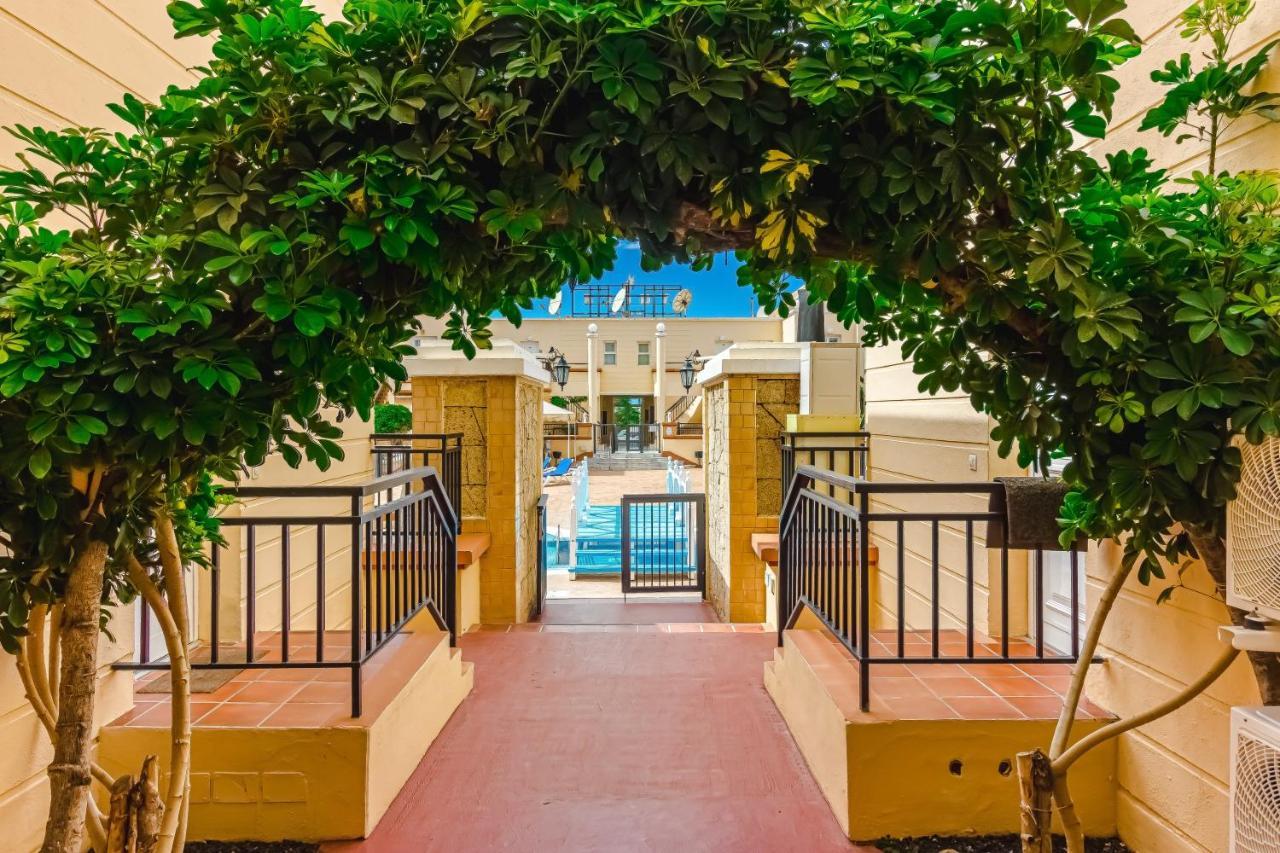 Yucca Park, Lovely, Quiet, 2 Bedroom, 70M2, Ocean Pool View! Адехе Екстериор снимка